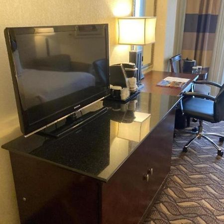 Radisson Hotel Austin - University Buitenkant foto